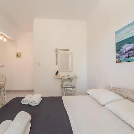 Retreats 5 Paros Feriehus