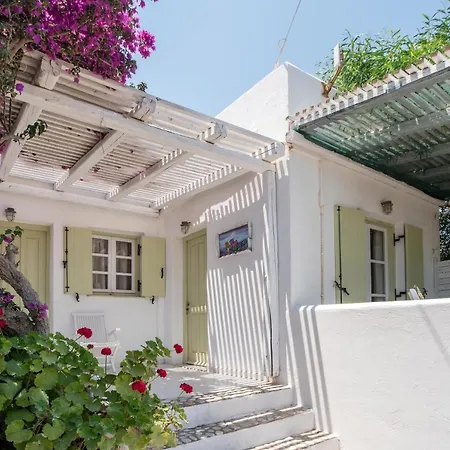 Retreats 5 Paros Feriehus *