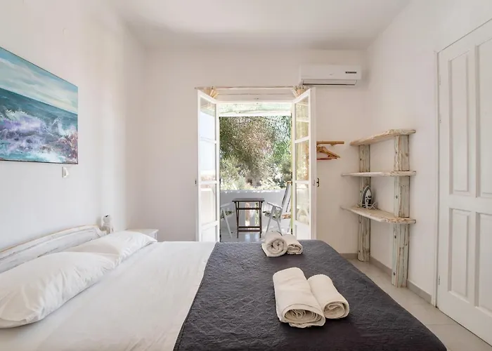 Retreats 5 Paros * Isterni (Paros)