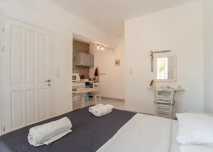 Retreats 5 Paros * Isterni (Paros)